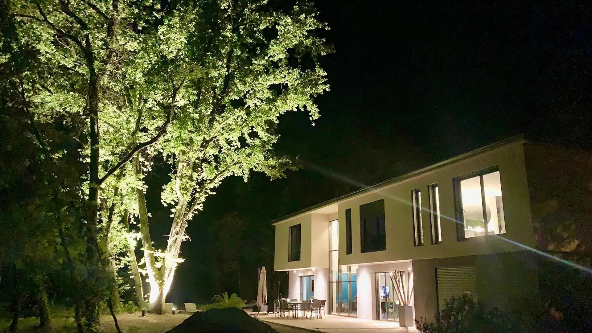 Villa With Pool, Petanque, Large Green Space Roquefort-les-Pins
